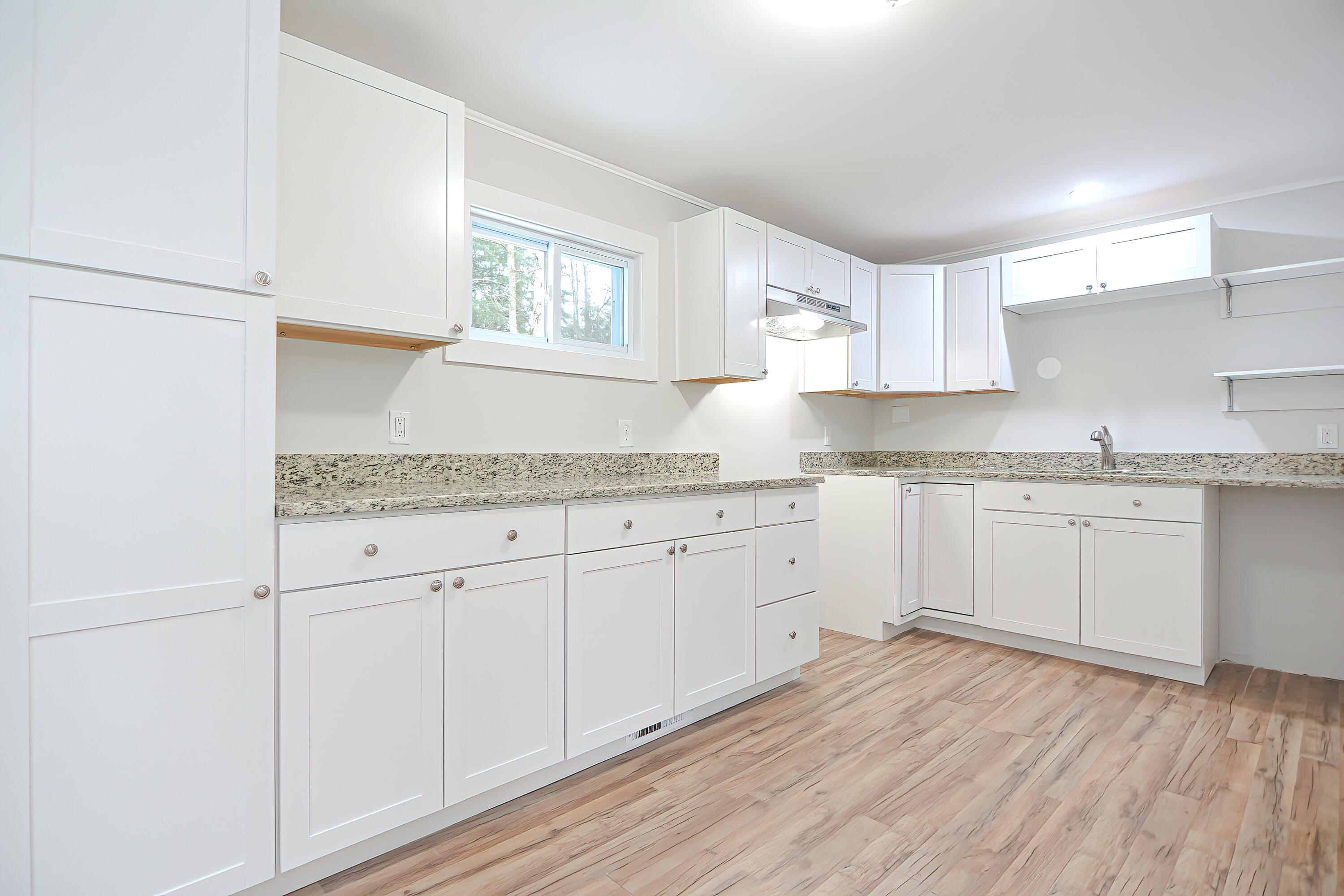 386 Center Road Lebanon, ME 04027 - Photo 4 of 32 Kitchen