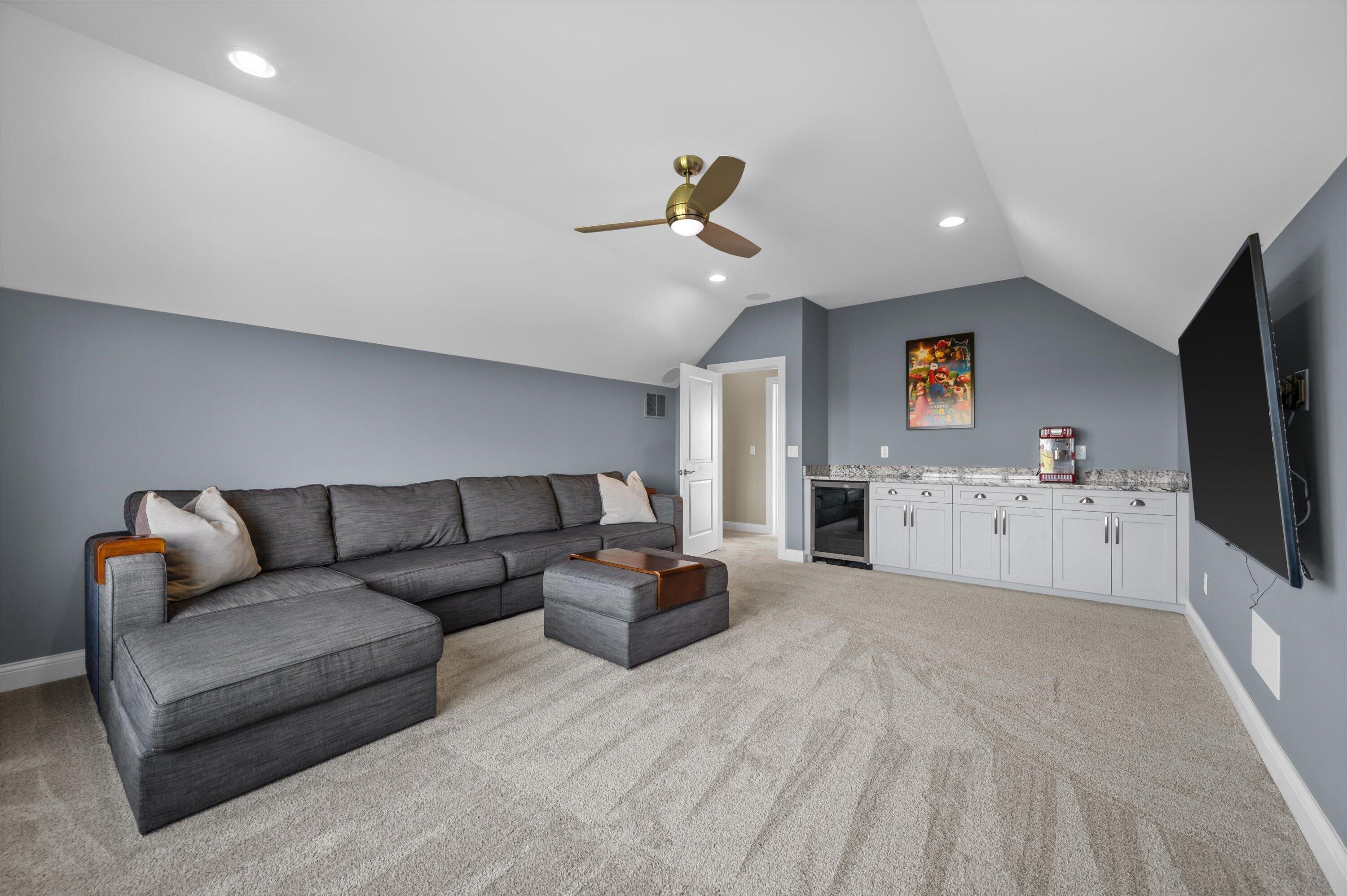 1649 Spring Valley Road Hartland, WI 53029 - Photo 38 of 83 53-DSC1962