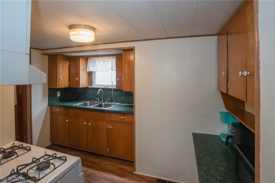 6457 Red Brush Road Ravenna, OH 44266 - Photo 10 of 24 Spacious kitchen with lots of cabinets and counterspace!