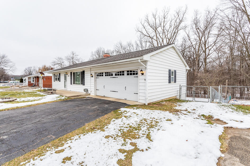 5121 Draper Road Jackson, MI 49201 - Photo 3 of 35 5R9A0003-2