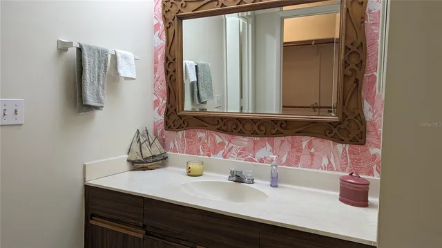 $4,650 | 617 Indiana Avenue, Nokomis, FL 34275