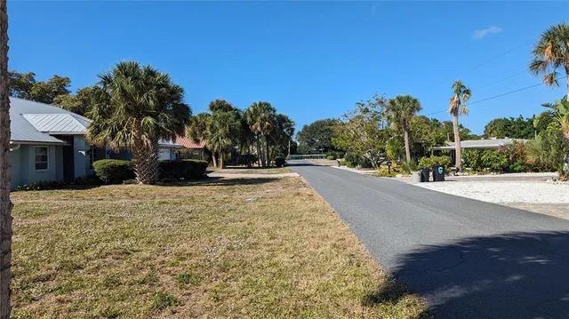 $4,650 | 617 Indiana Avenue, Nokomis, FL 34275