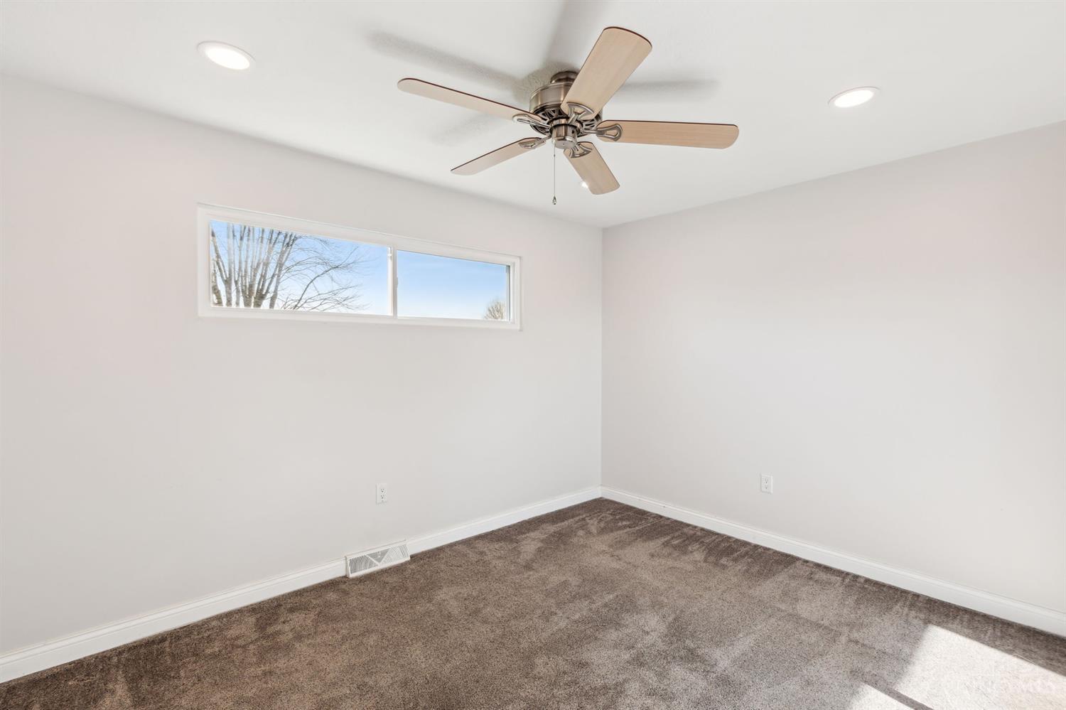 5937 Hendrickson Road Franklin, OH 45005 - Photo 18 of 37 Gallery Image 18