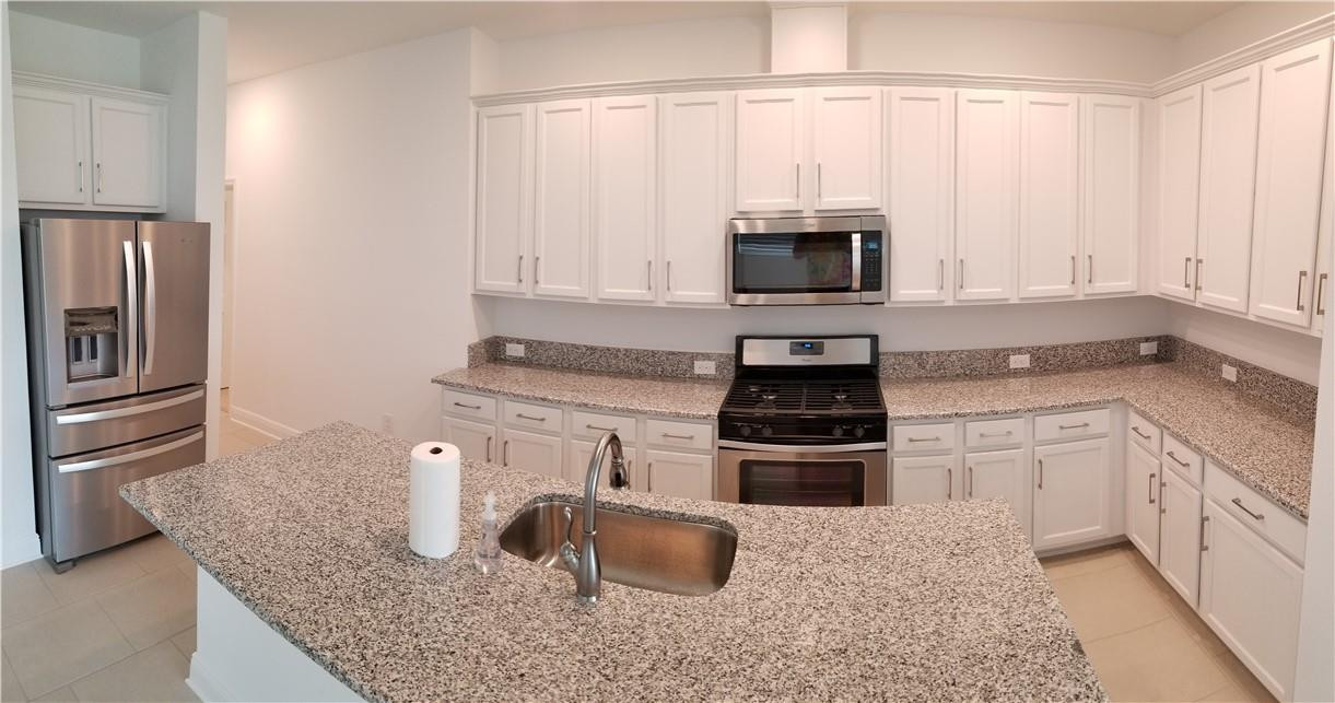 6103 Voyagers Place Apollo Beach, FL 33572 - Photo 4 of 55 Photo 4