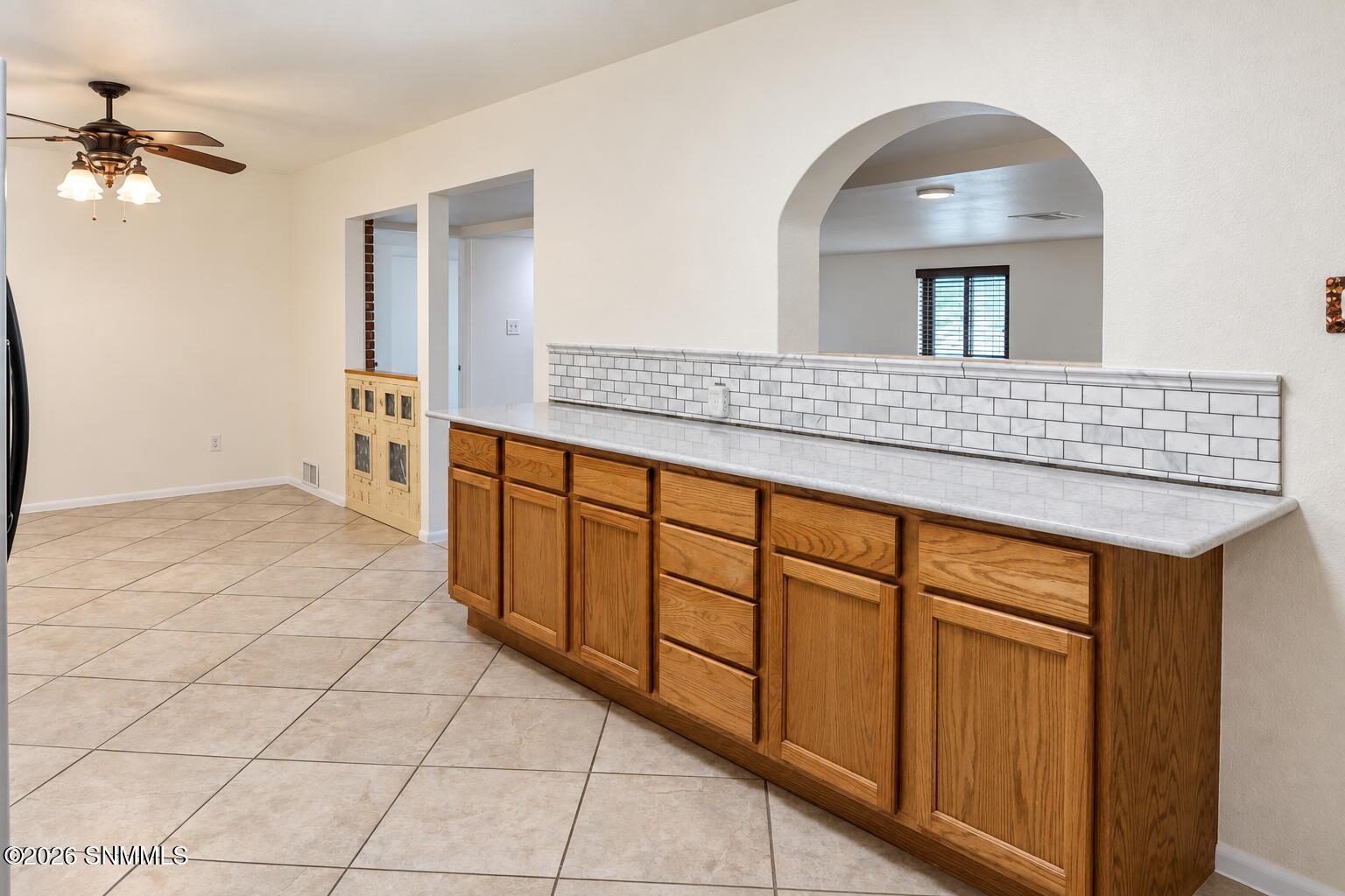 610 Hoagland Road Las Cruces, NM 88005 - Photo 18 of 21 16Kitchen