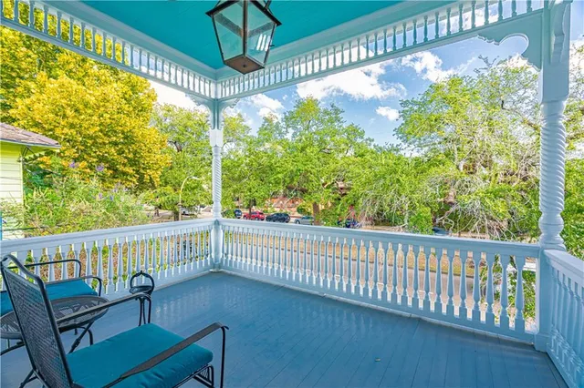 $992,000 | 1800 Esplanade Avenue, New Orleans, LA 70116