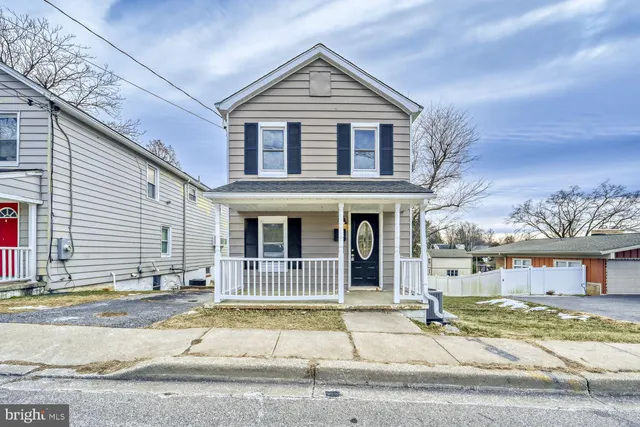 a view of entrance of the house