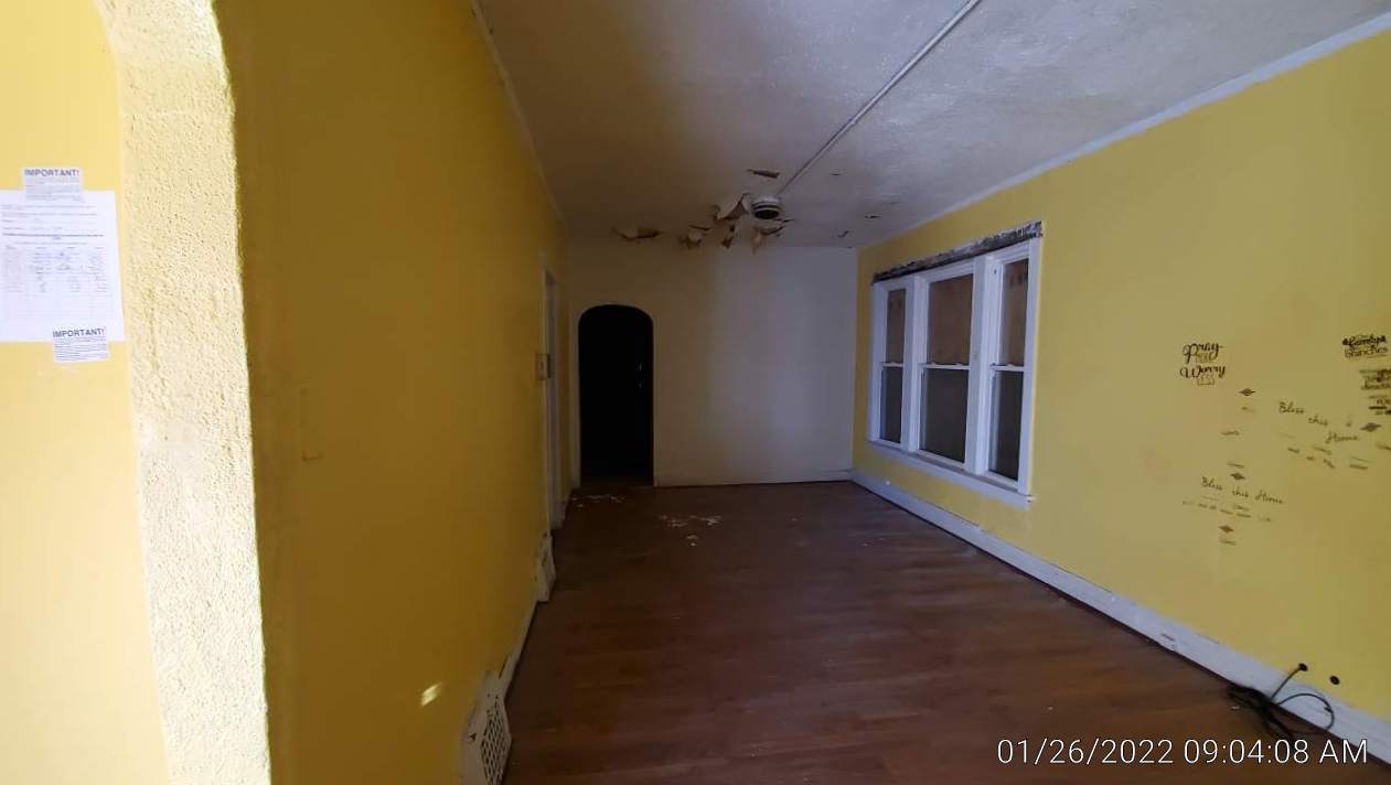 2706 East 78th Street Chicago, IL 60649 - Photo 3 of 10 a view of hallway with a door