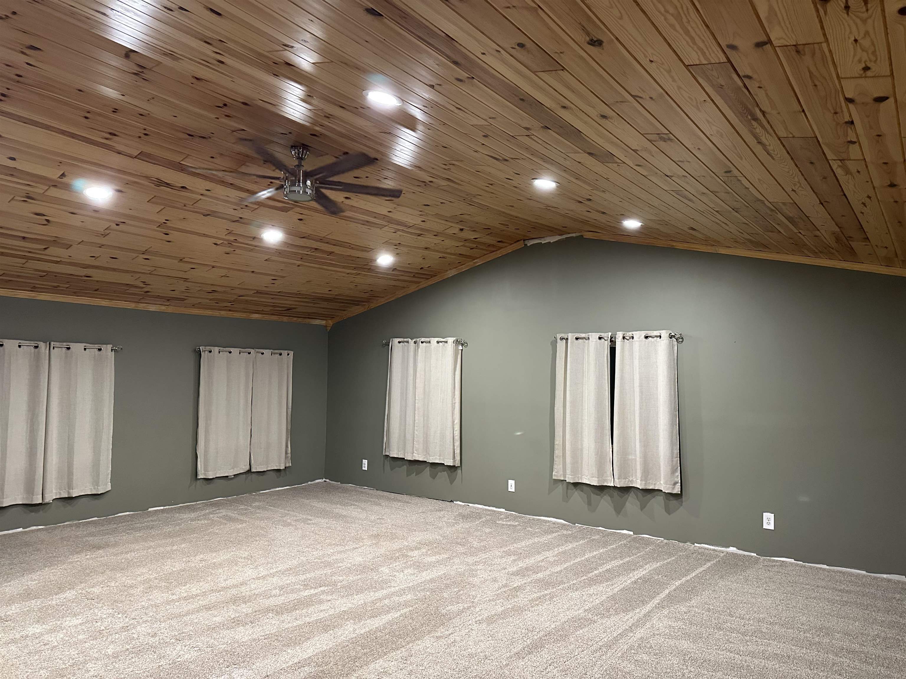 601 West River Road Kawkawlin, MI 48631 - Photo 5 of 14