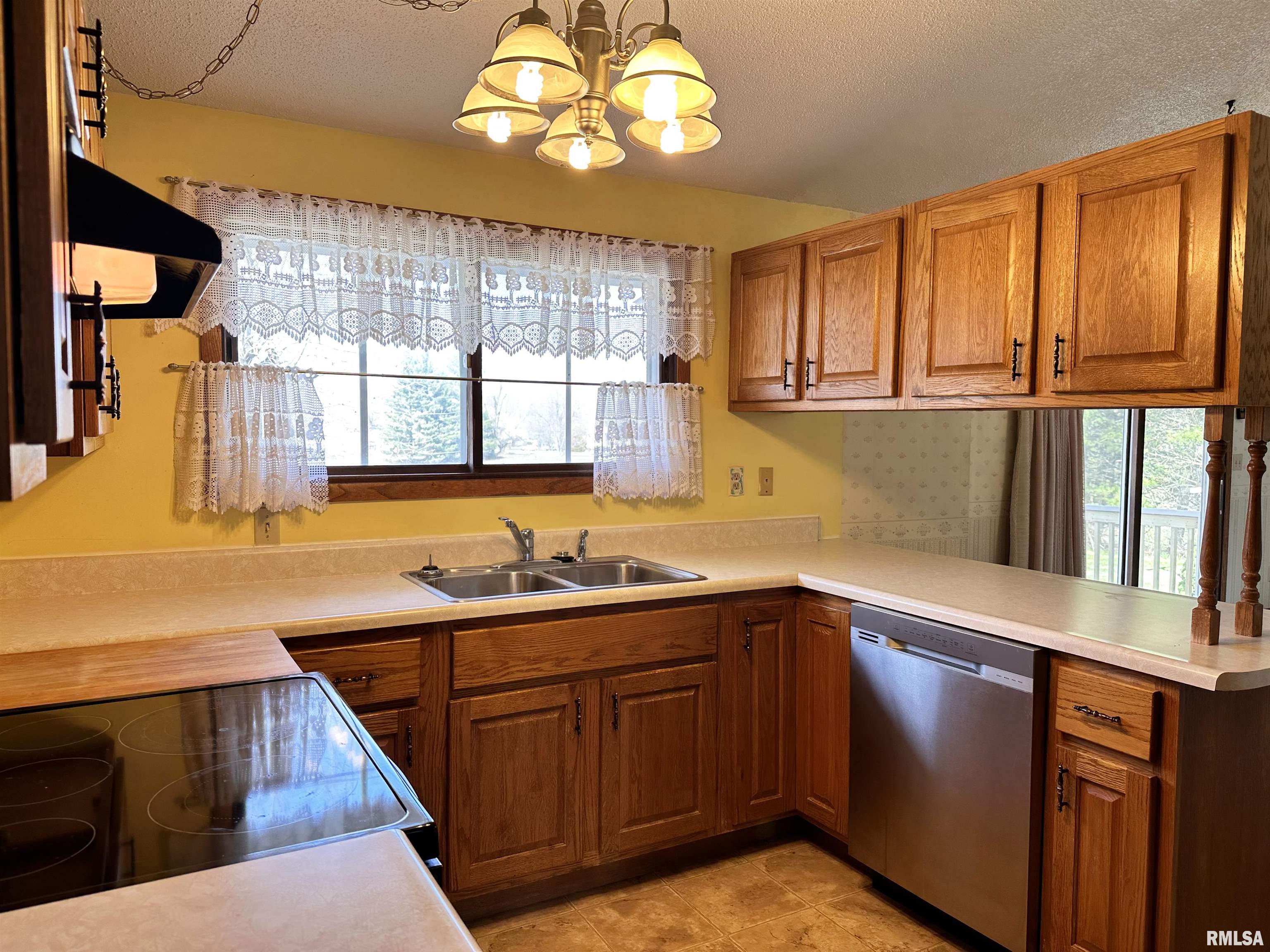 14280 Cochran Road Marion, IL 62959 - Photo 21 of 80 Gallery Image 21