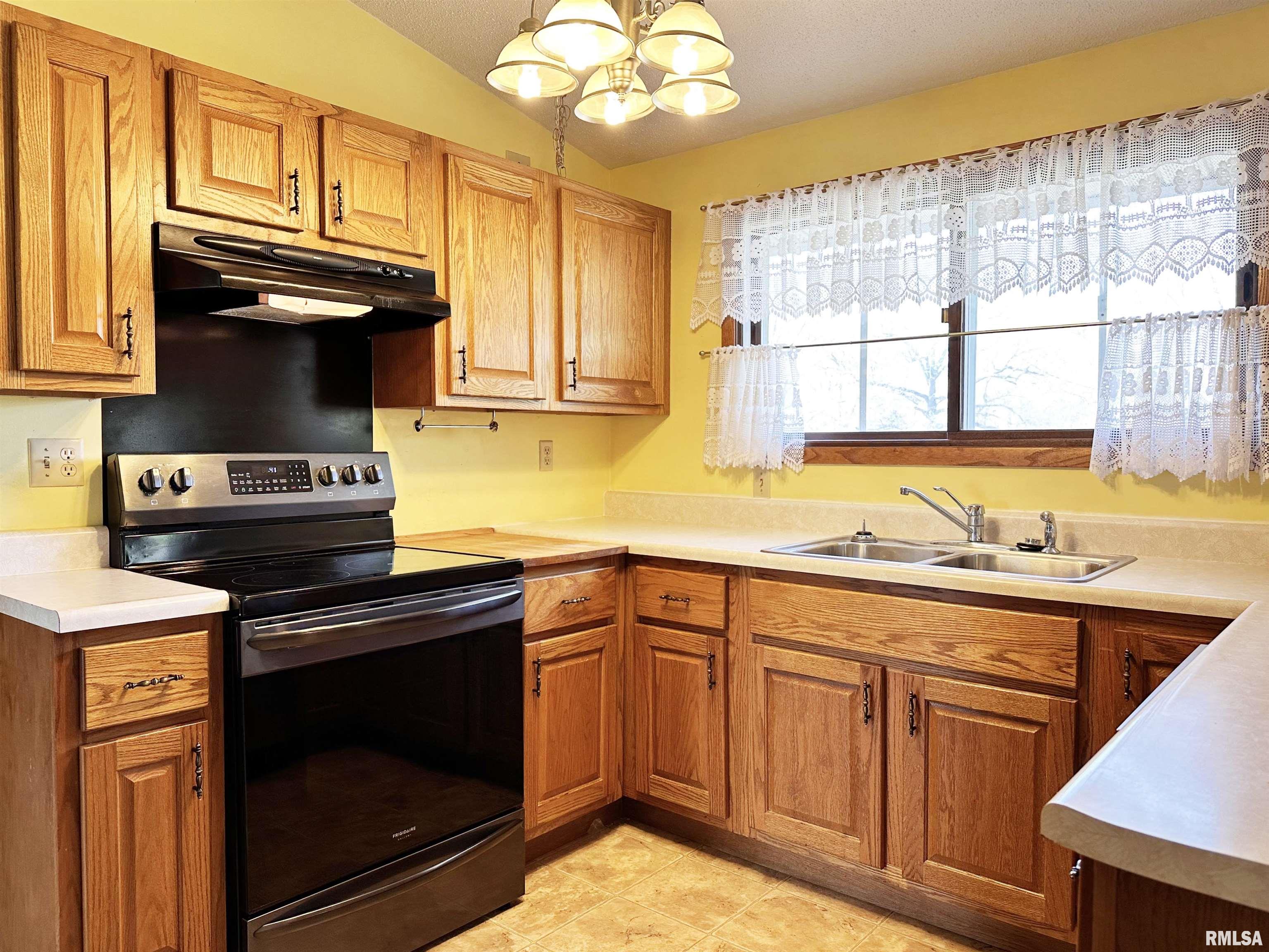 14280 Cochran Road Marion, IL 62959 - Photo 23 of 80 Gallery Image 23