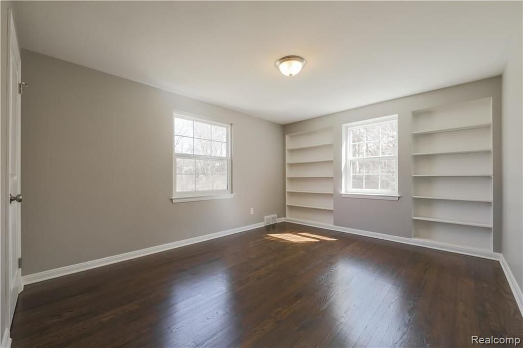 251 Lothrop Road Grosse Pointe Farms, MI 48236 - Photo 23 of 29