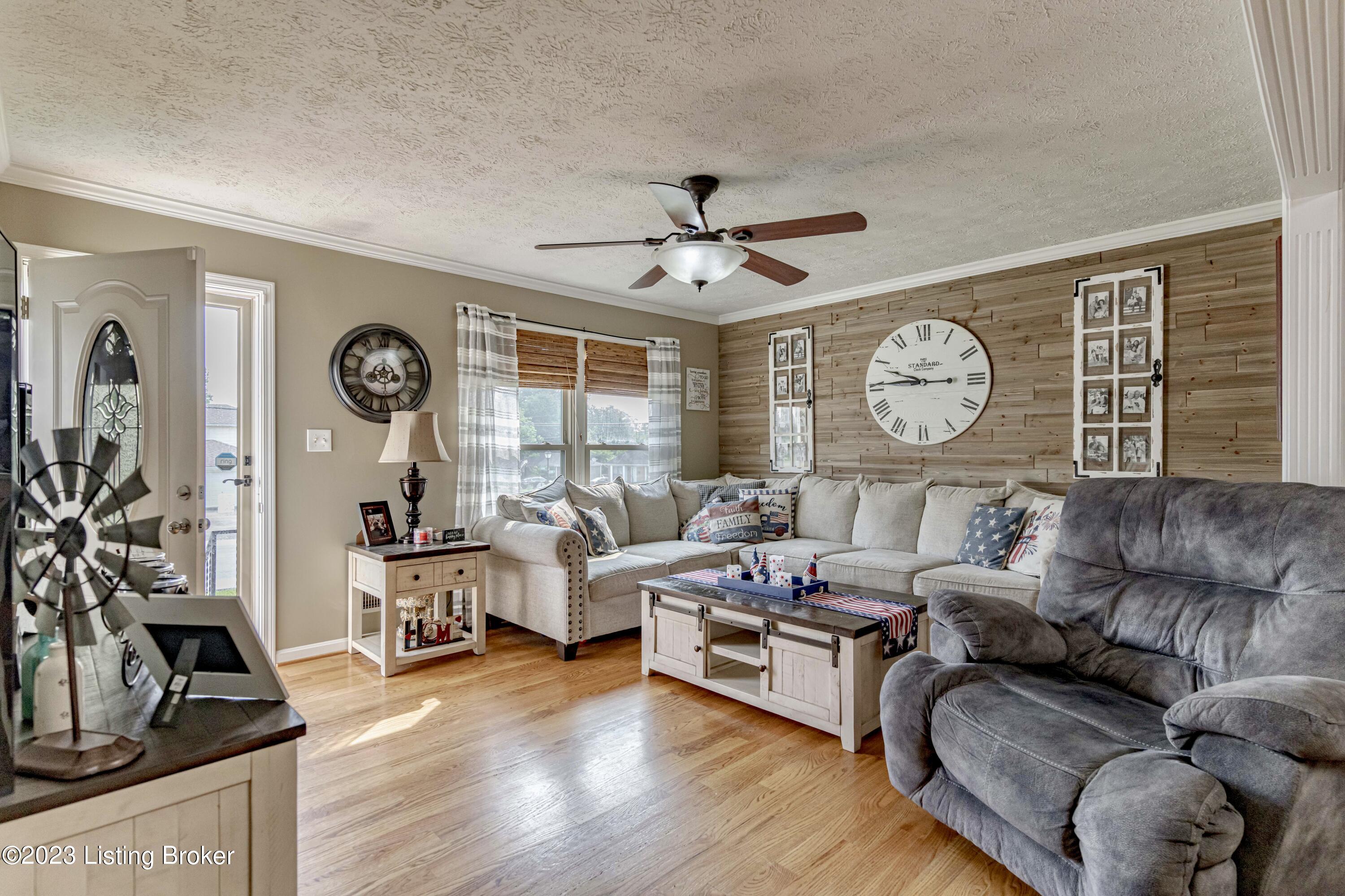 10806 St Rene Road Louisville, KY 40299 - Photo 4 of 76 DSC09689