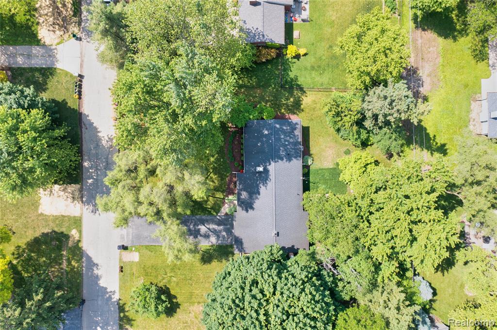 28441 Westerleigh Road Farmington, MI 48334 - Photo 43 of 45