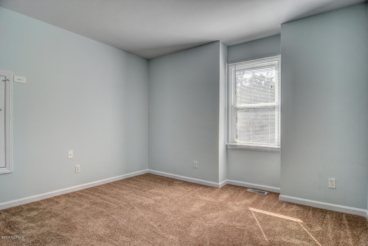233 Tanbridge Road Wilmington, NC 28405 - Photo 15 of 25 233 Tanbridge Rd Wilmington NC-large-015