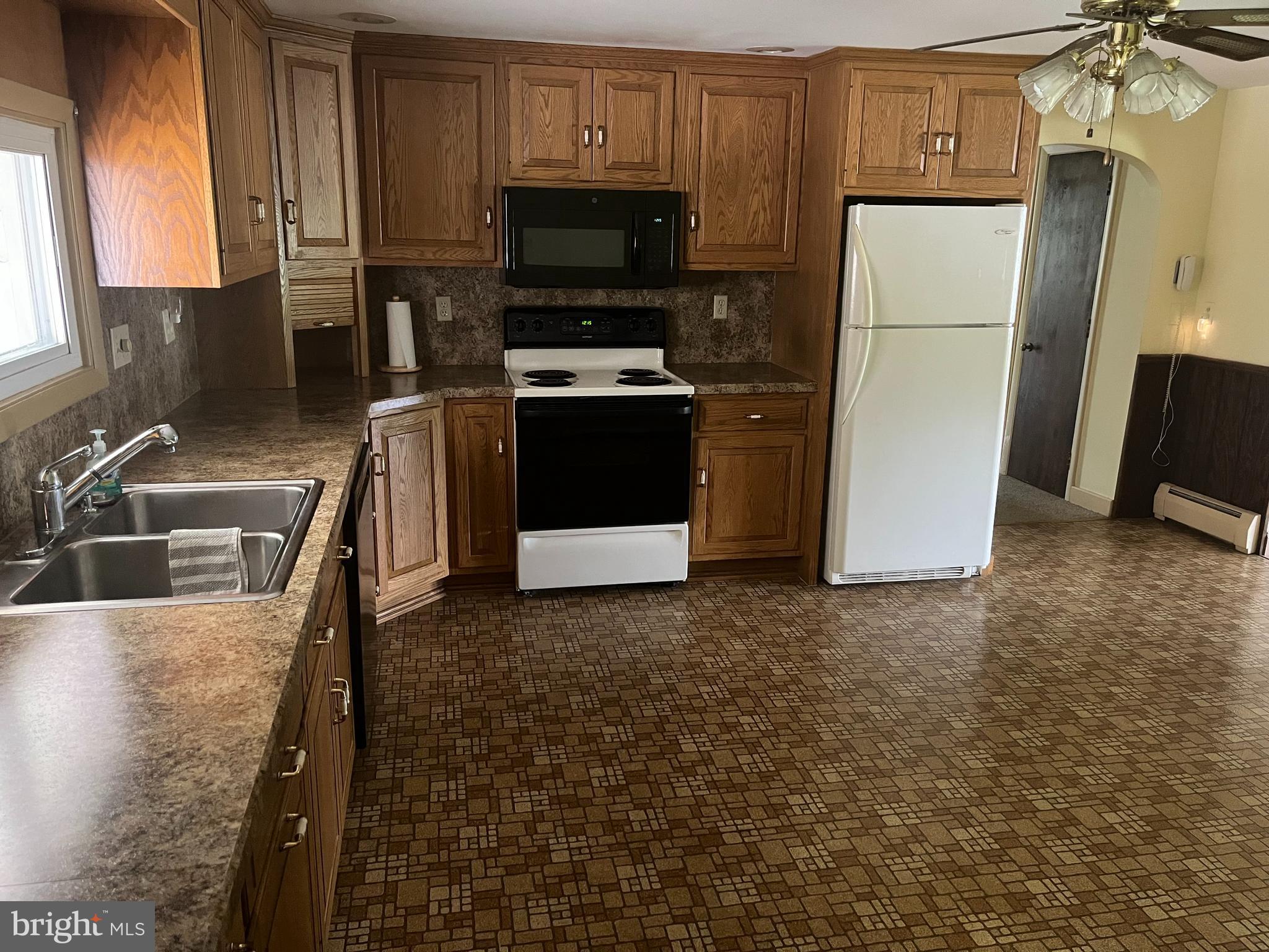 139 Palmyra Road Palmyra, PA 17078 - Photo 14 of 20 Gallery Image 14