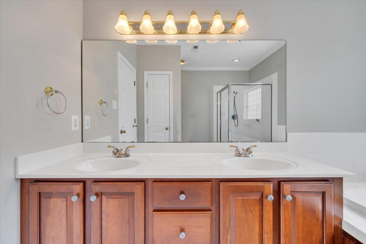 2512 Oak Ridge Lane Salem, VA 24153 - Photo 32 of 49 34-MIB03125