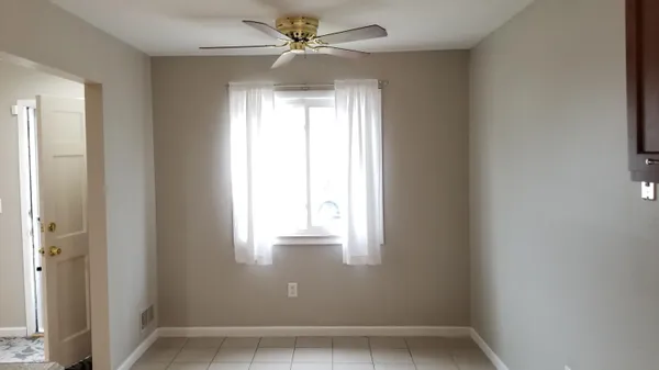 $1,600 | 100 West Harwood Avenue, Madison Heights, MI 48071