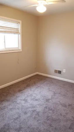 $1,600 | 100 West Harwood Avenue, Madison Heights, MI 48071