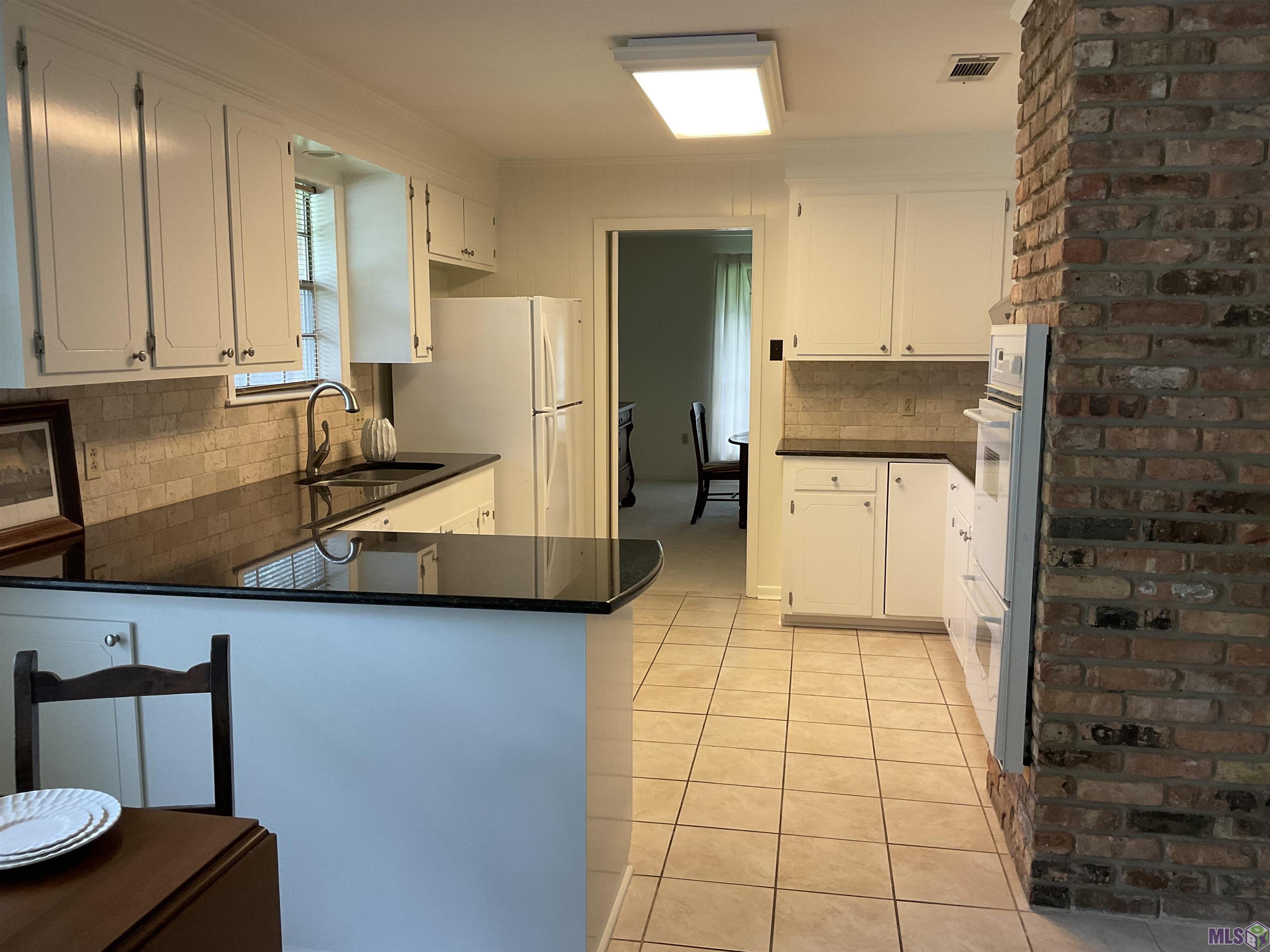 5977 Hyacinth Avenue Baton Rouge, LA 70808 - Photo 4 of 18