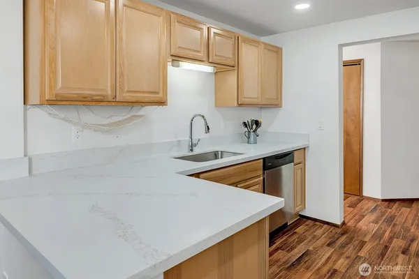 $250,000 | 921 Pershing Avenue, Unit 101, Bremerton, WA 98312