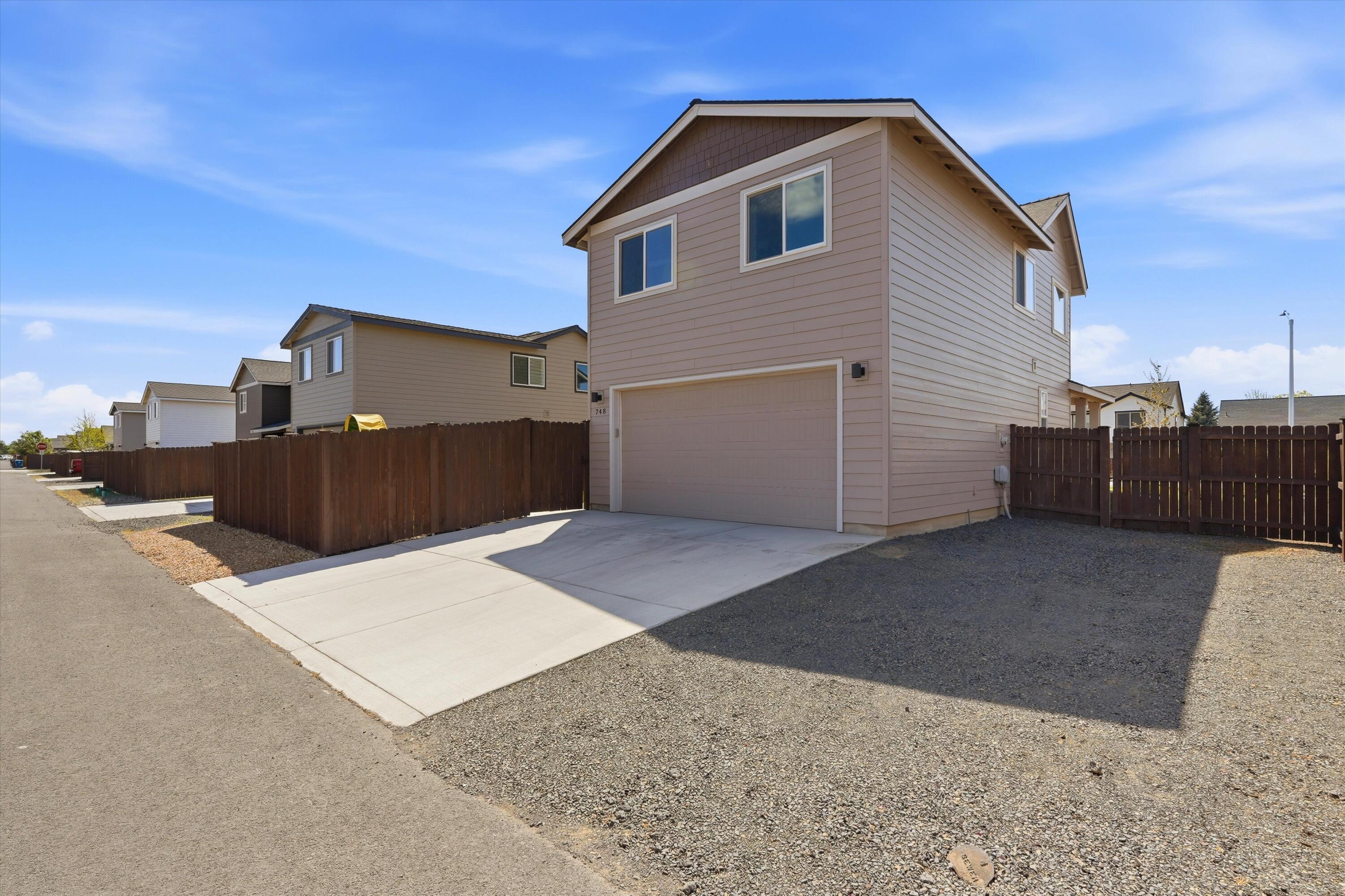748 Northwest 27th Street Redmond, OR 97756 - Photo 37 of 41 Addition parking
