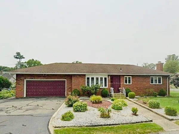 front view of house with a yard