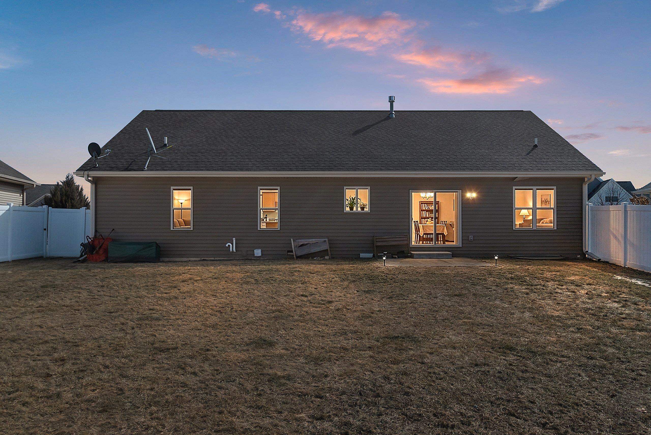517 Pebblestone Circle Hobart, WI 54155 - Photo 3 of 56