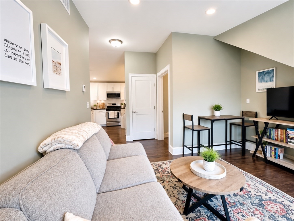 154 Gold Street, Unit 3 Boston, MA 02127 - Photo 11 of 20