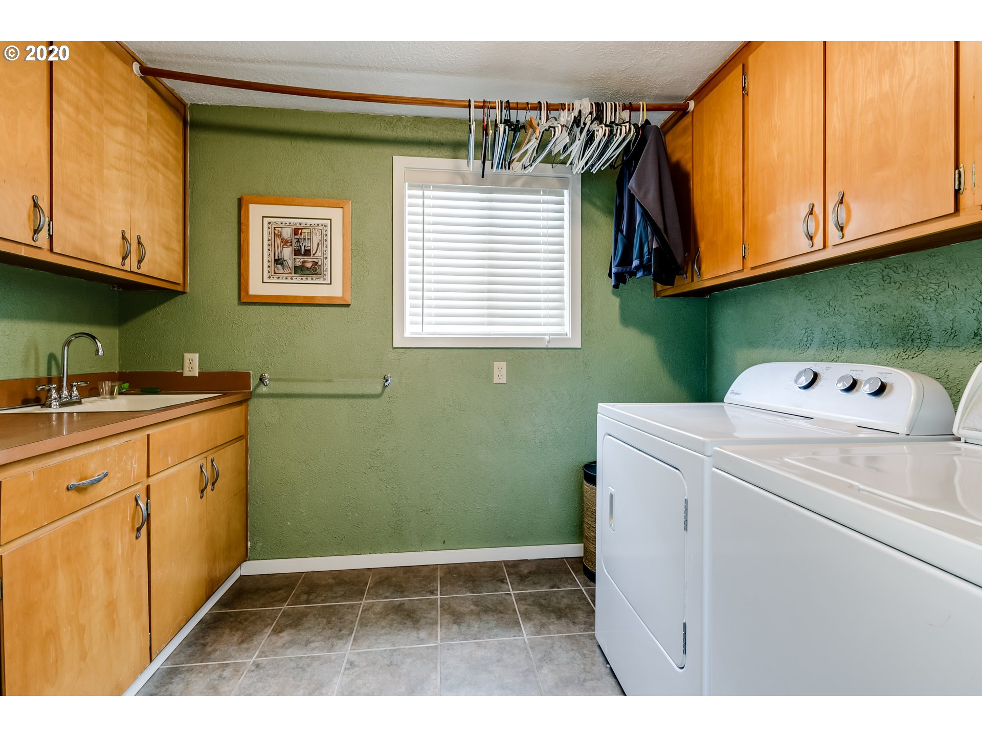 2440 North 17th Street Springfield, OR 97477 - Photo 20 of 26