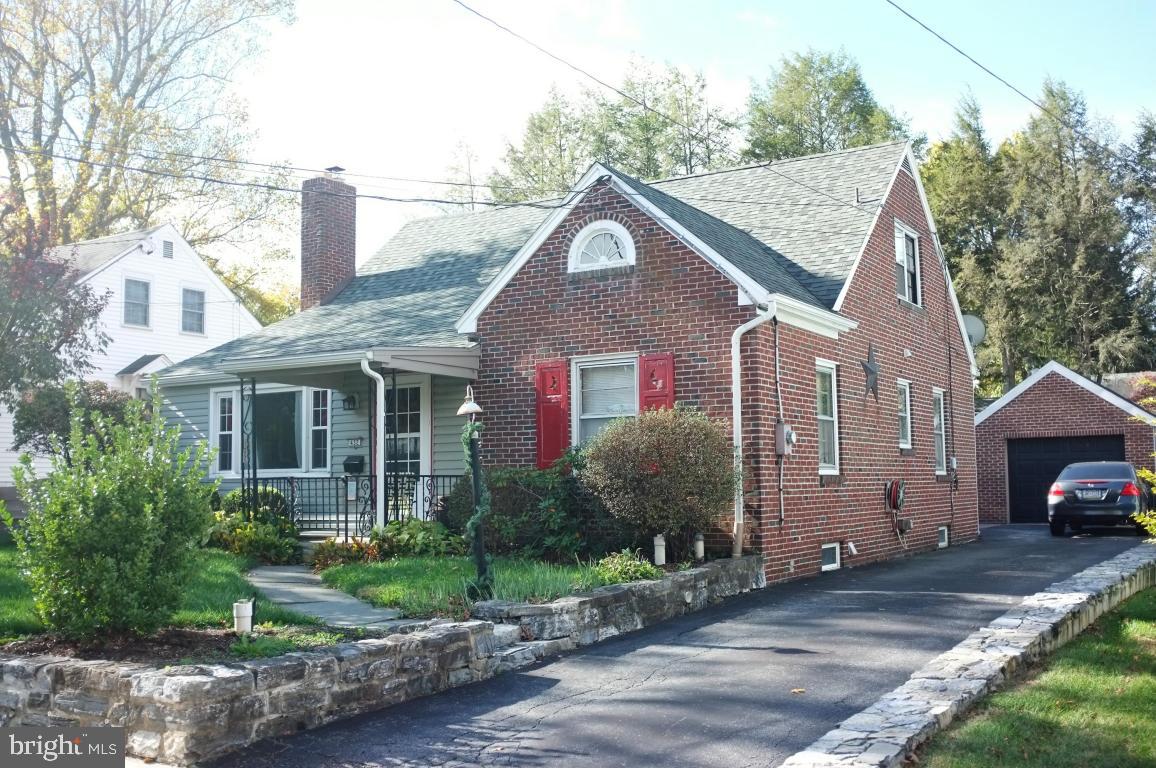 432 Cherry Street Lititz, PA 17543 - Photo 2 of 17