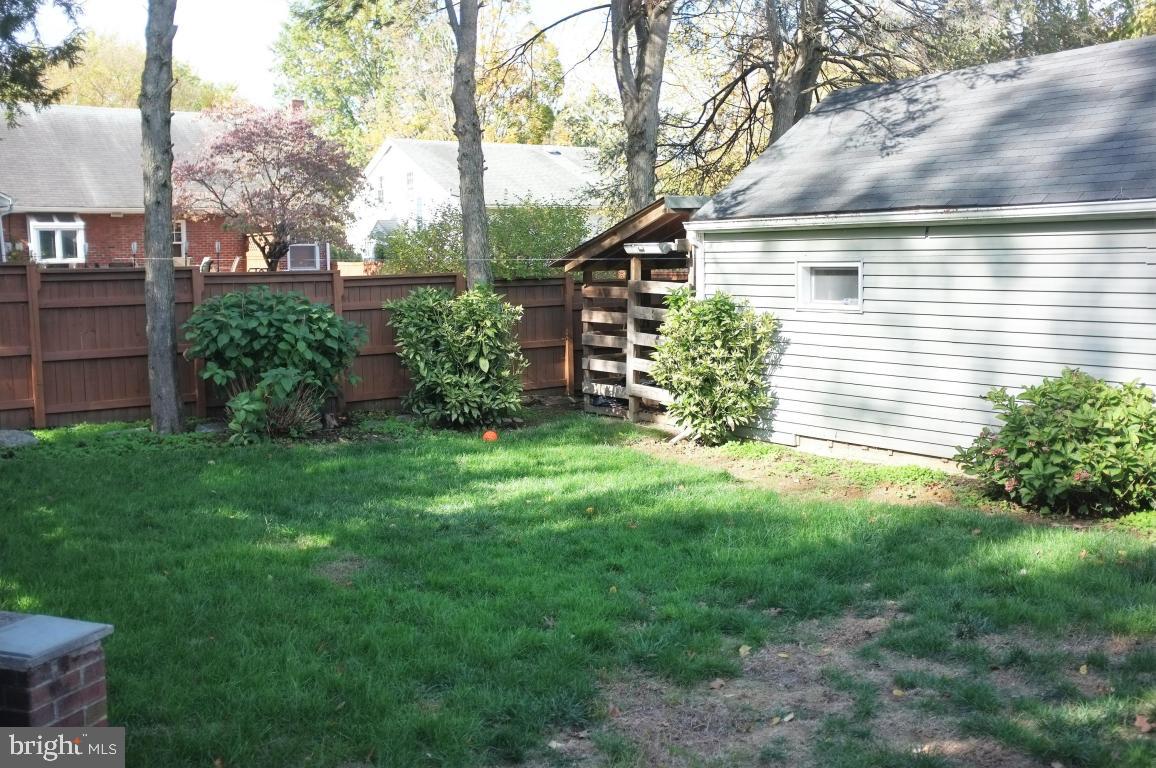 432 Cherry Street Lititz, PA 17543 - Photo 8 of 17