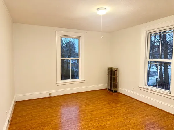 $2,600 | 26 Charles Street, Unit 2, Whitman, MA 02382