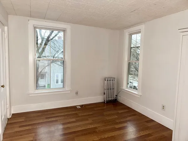 $2,600 | 26 Charles Street, Unit 2, Whitman, MA 02382