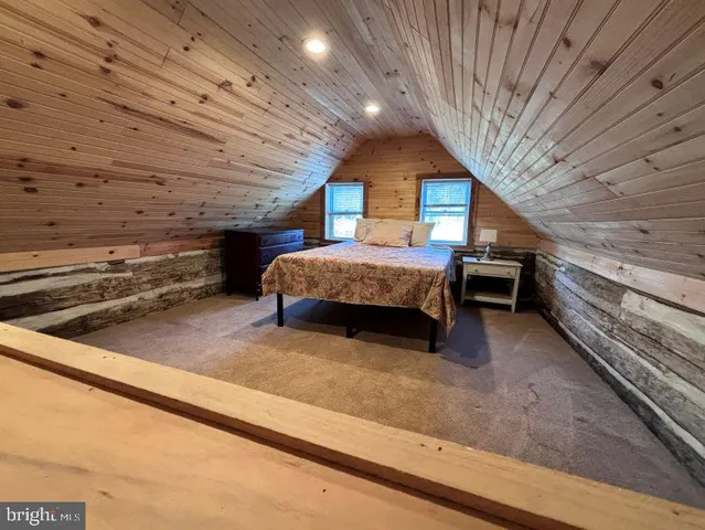 $1,900 | 20853 Greengarden Road, Bluemont, VA 20135