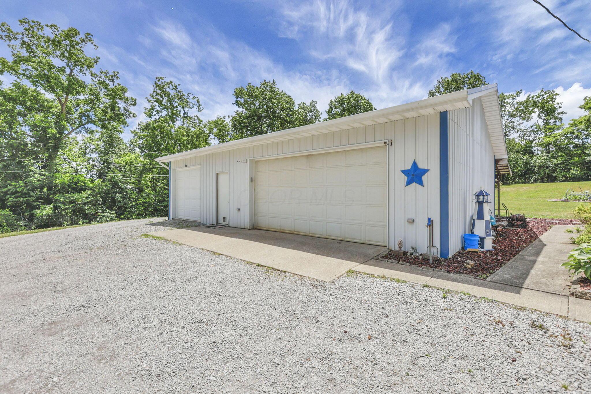 36462 Smith Chapel Road Logan, OH 43138 - Photo 4 of 43