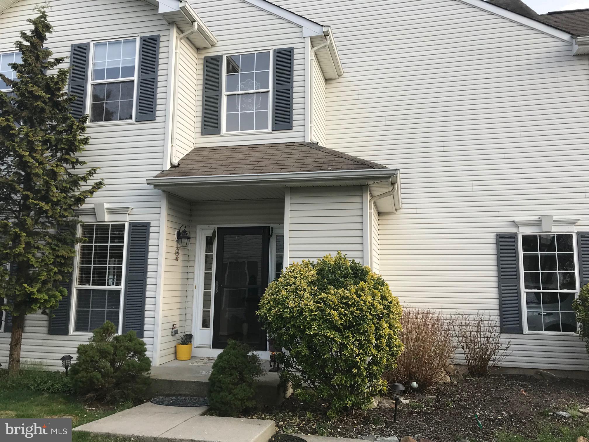 81 Windingbrook Road Bordentown, NJ 08505 - Photo 3 of 22 Side Entry