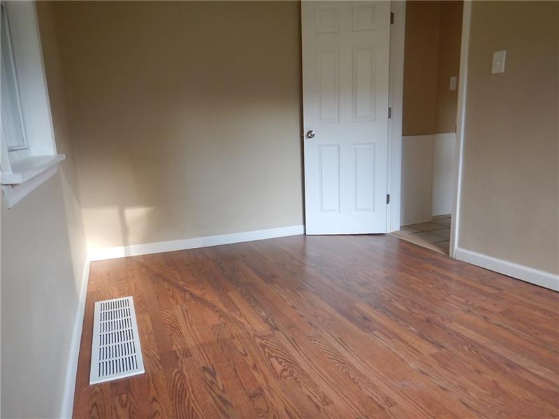 1918 Fox Chapel Road Pittsburgh, PA 15238 - Photo 15 of 24 1ST FLOOR BONUS ROOM/OFFICE