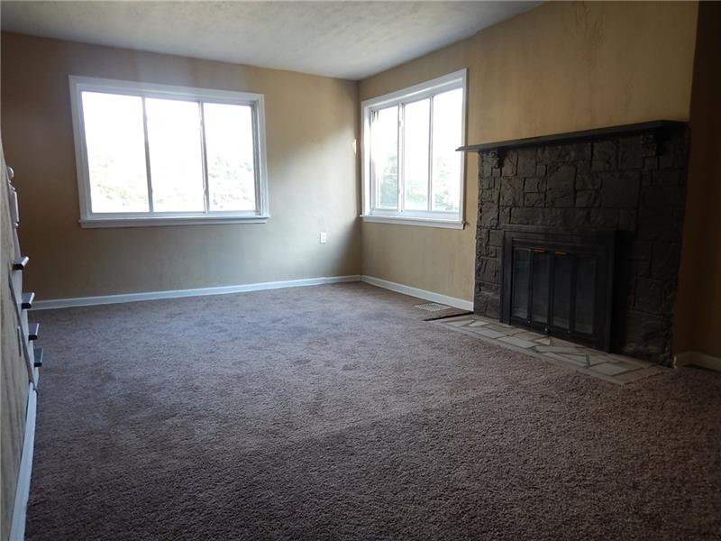1918 Fox Chapel Road Pittsburgh, PA 15238 - Photo 8 of 24 LIVING ROOM