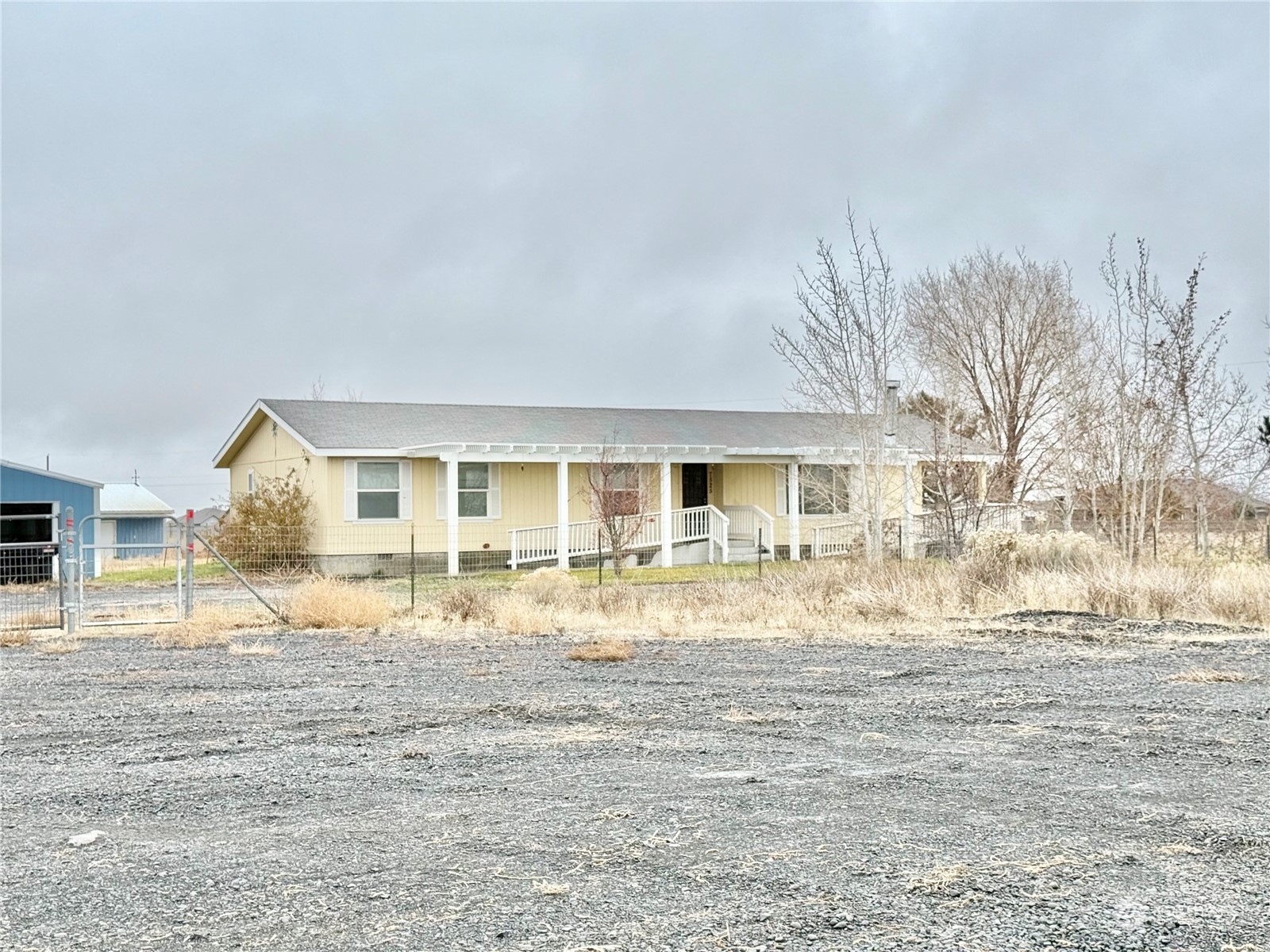 7525 Northeast Rd D Moses Lake, WA 98837 - Photo 1 of 27 Gallery Image 1