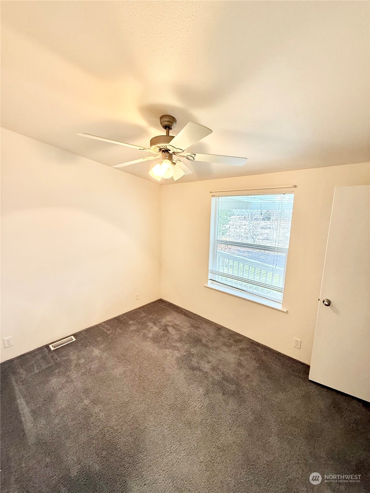 7525 Northeast Rd D Moses Lake, WA 98837 - Photo 17 of 27 Gallery Image 17