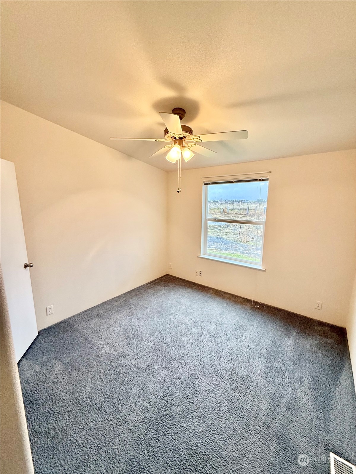 7525 Northeast Rd D Moses Lake, WA 98837 - Photo 18 of 27 Gallery Image 18