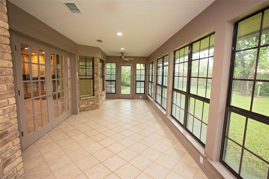 1305 Cliff Drive Graham, TX 76450 - Photo 24 of 37 a view of an entryway