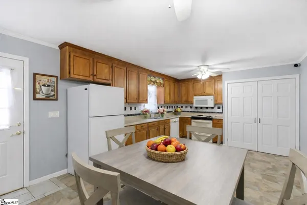 $258,000 | 208 State Rd S-30-874, Clinton, SC 29325