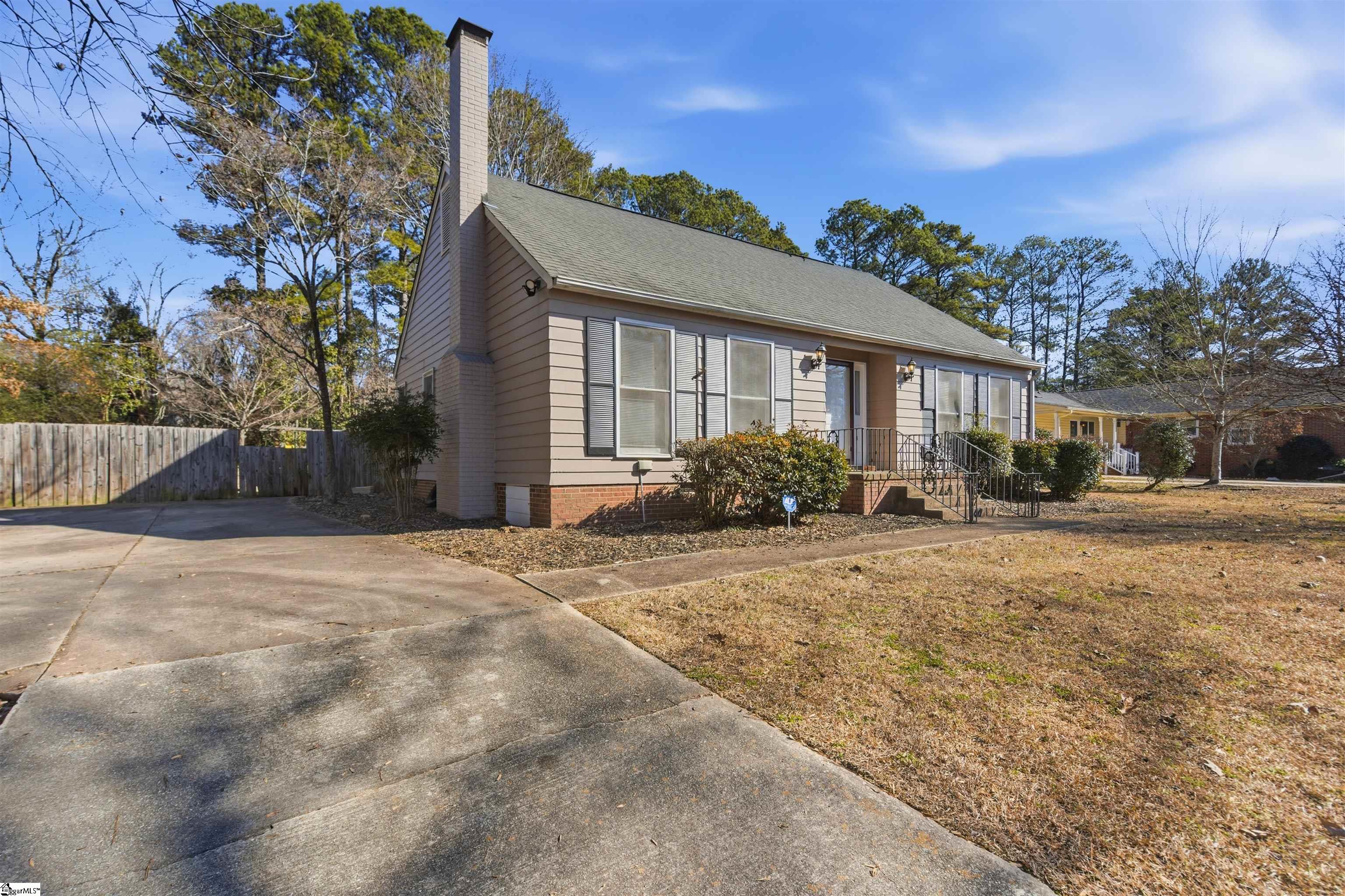 208 State Rd S-30-874 Clinton, SC 29325 - Photo 7 of 30