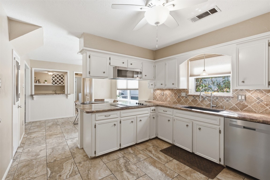 17010 Hillswind Circle Spring, TX 77379 - Photo 11 of 45