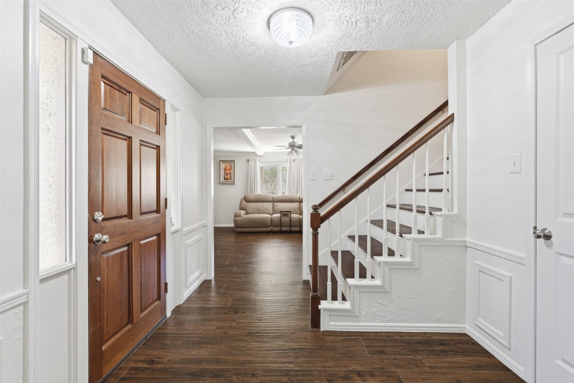 17010 Hillswind Circle Spring, TX 77379 - Photo 6 of 45