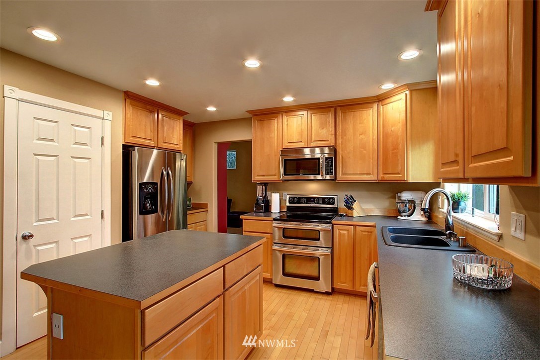 13773 Chain Lake Road Monroe, WA 98272 - Photo 6 of 25 Gallery Image 6