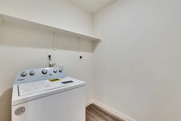 $1,775 | 1008 Gray Fox Loop, Hutto, TX 78634