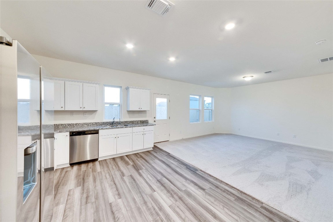 1008 Gray Fox Loop Hutto, TX 78634 - Photo 4 of 21